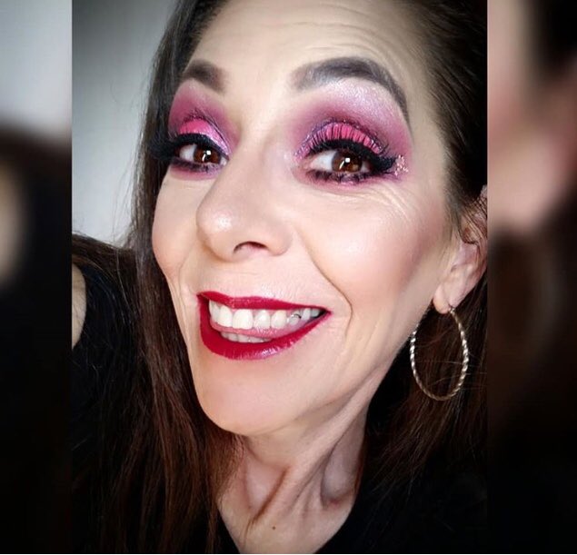 noniesmakeup's tweet photo. I just want you to see the happiness you have brought me through my pictures. I’m a 3 time cancer survivor with many scars and have been left disfigured horribly on my chest because of careless doctors, and on my face from skin cancer. But I’ve found I still have beauty without https://t.co/qXGXK5ROr2
