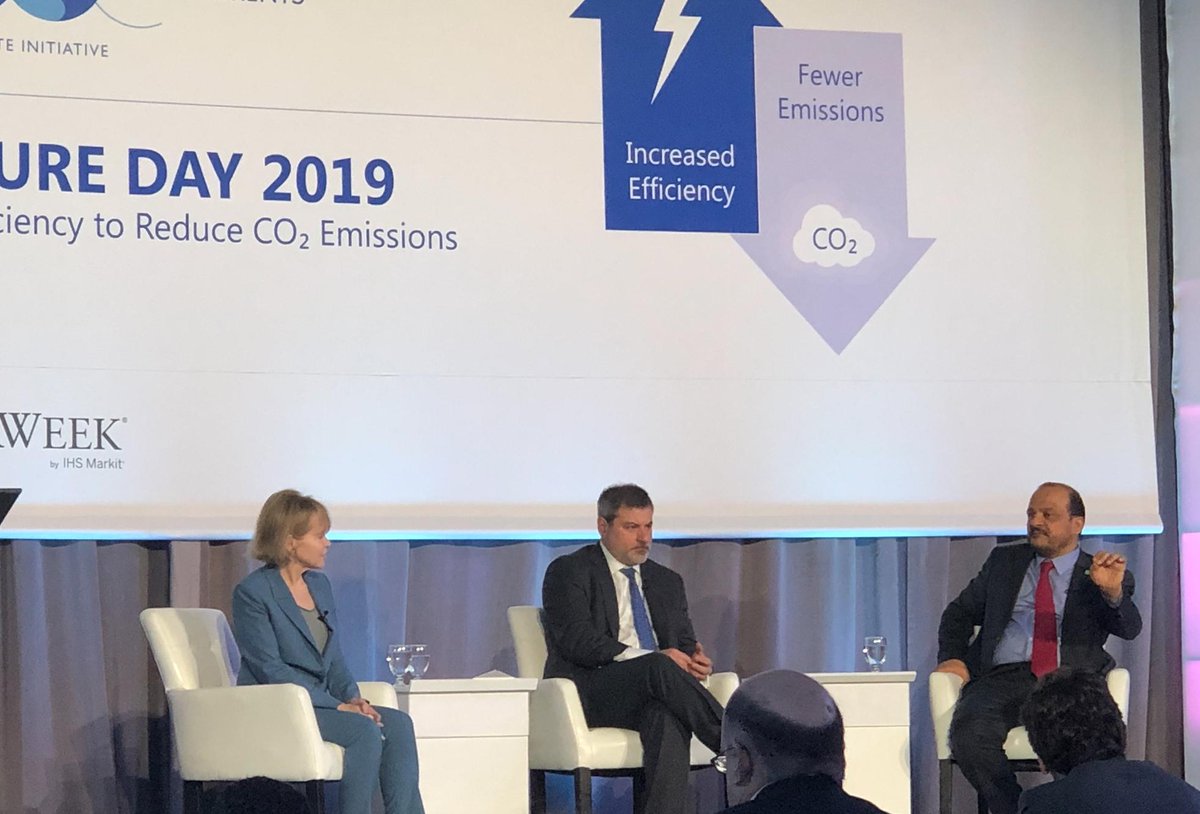 Ahmad Al Khowaiter, CTO of @Saudi_Aramco & Jason Bordoff, the Director of the @ColumbiaUEnergy, sharing that #EnergyEfficiency is the #1 way to reduce our #CarbonFootprint at the @OGCINews #2019VentureDay. #BuildingAutomation #BuildingControls #OGCI @CERAWeek