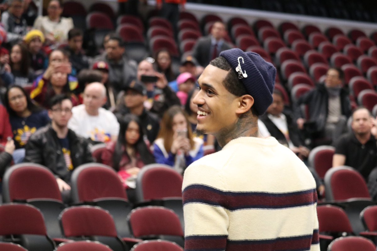 cavs's tweet photo. We ❤️ our Filipino fans!

Ahead of #CavsRaptors, @JordanClarksons had a meet &amp; greet with The Philippine American Society of Ohio! 🇵🇭

#BeTheFight https://t.co/ajN20RSxU0