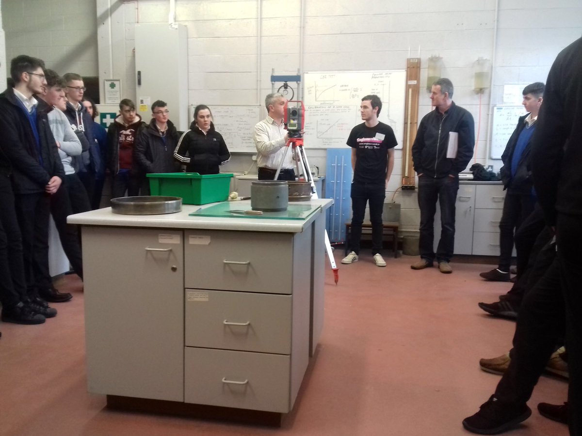 ccbsnews's tweet image. Many thanks to @LYIT for having our students visit last week as part of #EngWeek