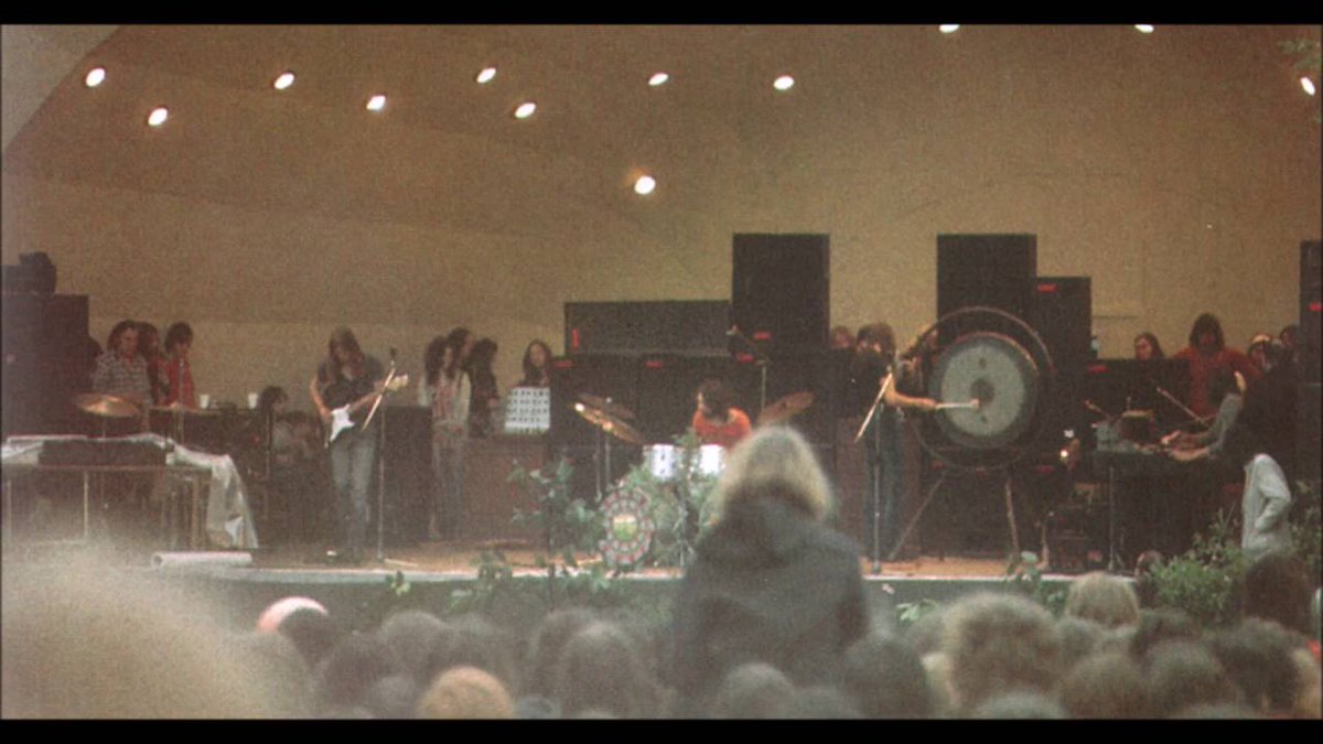 oddtoesposters's tweet photo. Rare #PinkFloyd, San Diego, 10/17/71 original, 1st printing, 14 1/2″ x 21″ #concertposter.
Designed &amp; signed by #RandyTuten. #RogerWaters #DavidGilmour #SydBarrett #NickMason #RichardWright #DarksideOfTheMoon #Meddle #WishYouWereHere #TheWall 
Buy here---->https://t.co/O7oeODD9Rn https://t.co/oA6sYvNiQs