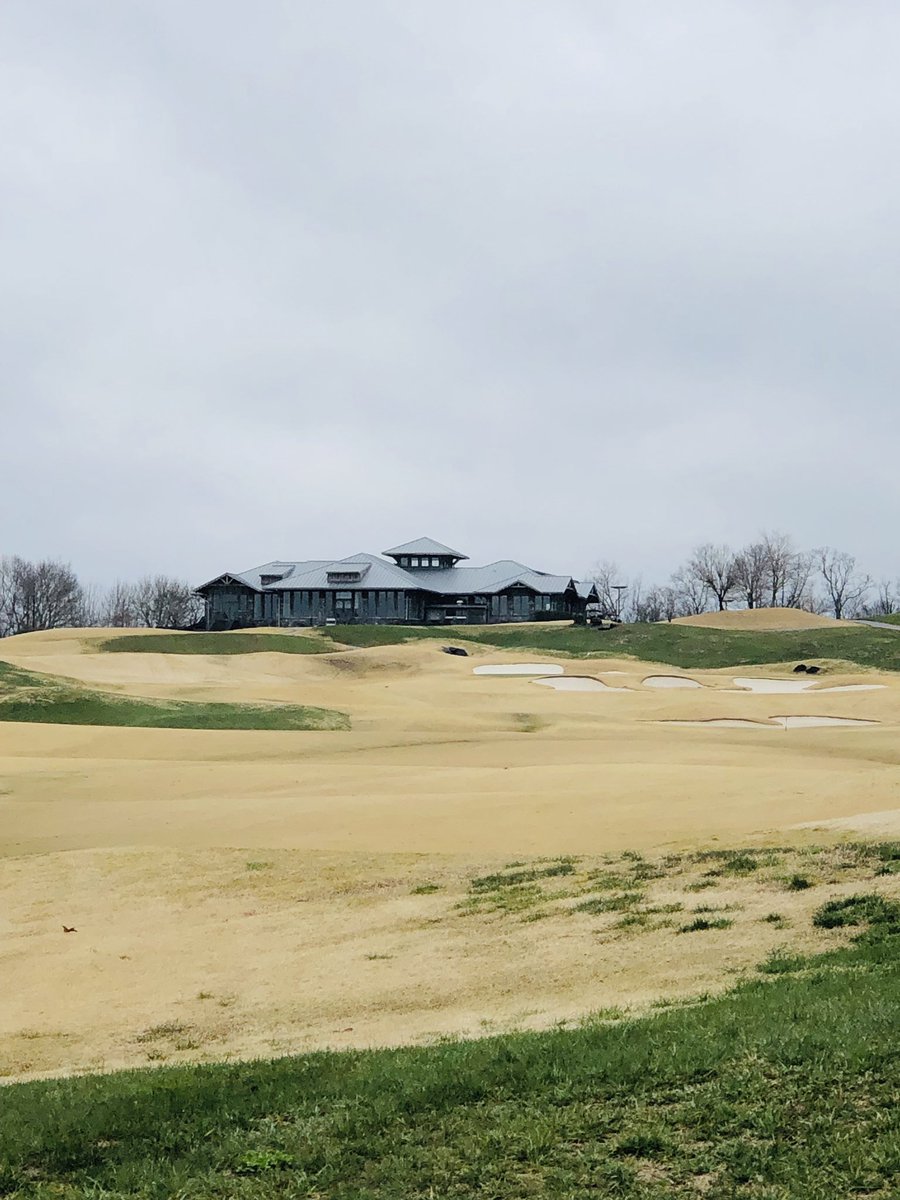 BearsMott's tweet photo. The Mott Bears traveled to Dickson, Tennessee for their spring training⛳️ #MottGolf https://t.co/pUEsFa4f5q