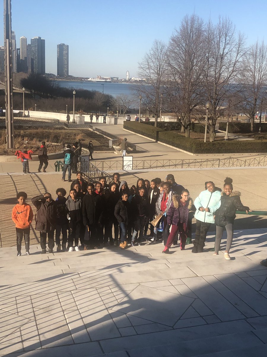MrSkylerJohnson's tweet photo. @OmahaQues in partnership with @OmahaPubSchool has set off again for our Annual Historical/Cultural Spring Break Tour. This year we are experiencing the Windy City of Chicago @shedd_aquarium @FieldMuseum #OPSProudoud https://t.co/MdKKLYiFfn