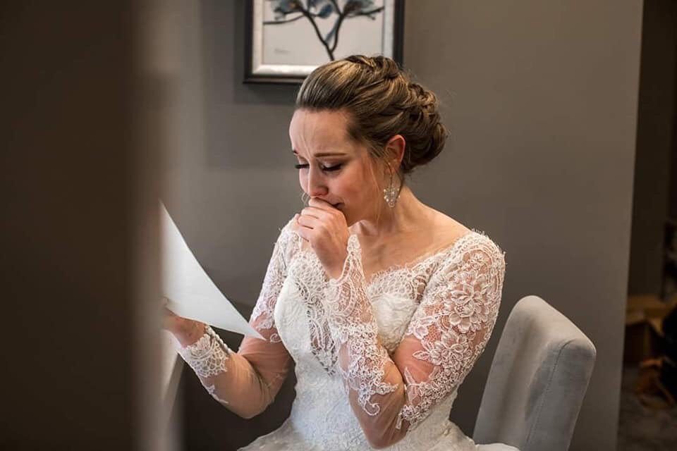 whitedressbride's tweet photo. Allie and her groom ✨
@AllureBridals 
#thewhitedressict #arrowshermanphotography #weddingday #weddingdress https://t.co/xadSGhRpQi