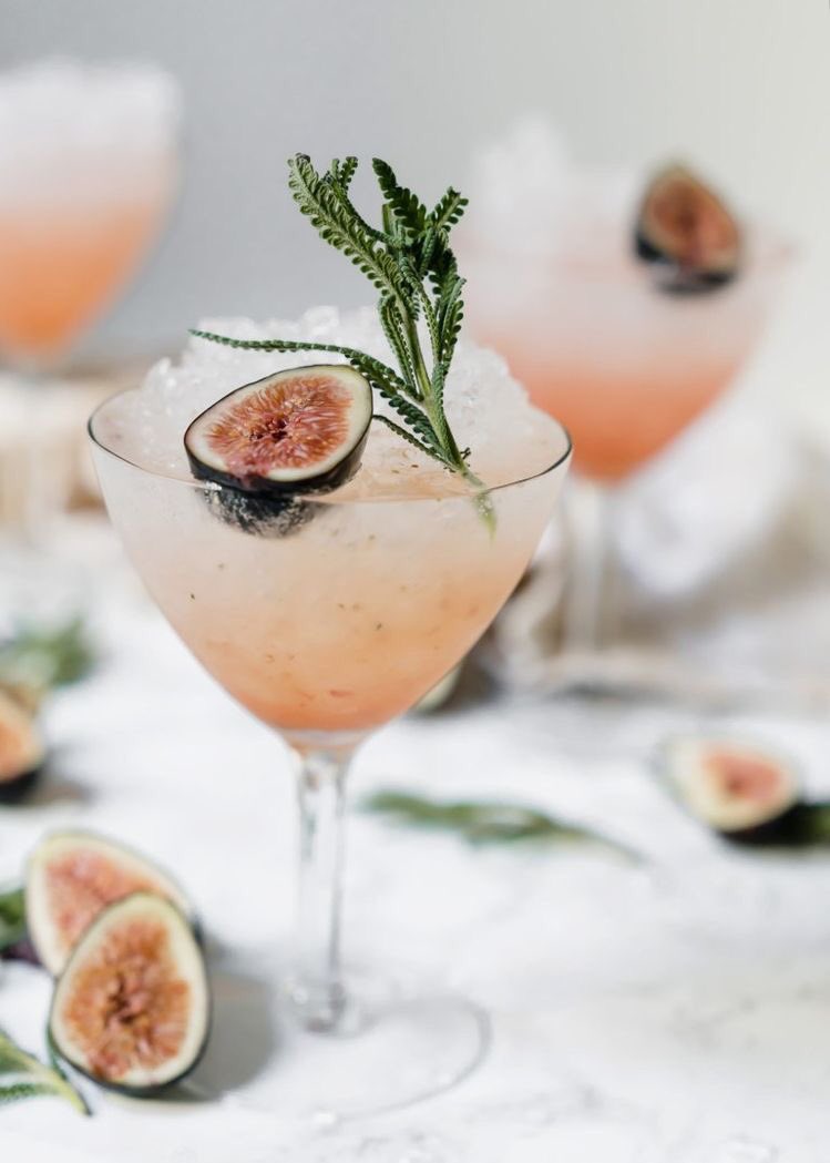 TimeQualityE's tweet photo. La coctelería sin duda es uno de los elementos importantes durante una fiesta, celebración o comida de negocios. Checa nuestros paquetes y precios: https://t.co/ynegL4eEP9 https://t.co/9EAQ7wu4f3