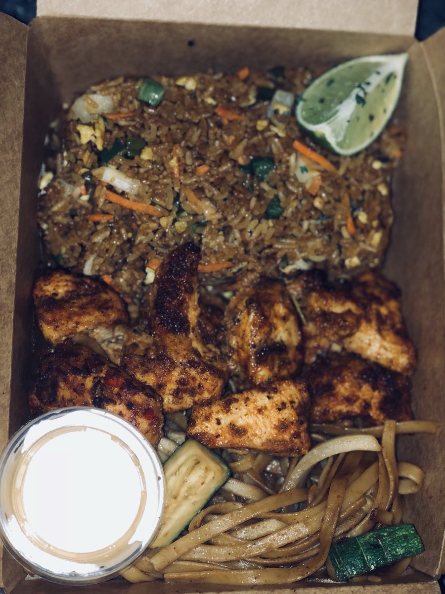 On the Menu this week we have Jollof and jerk chicken, Rasta Pasta and Flojoe’s Hibachi Box. Follow <a href="/flojoes_/">FloJoes</a> on IG to place your order. #Vcu #Rva