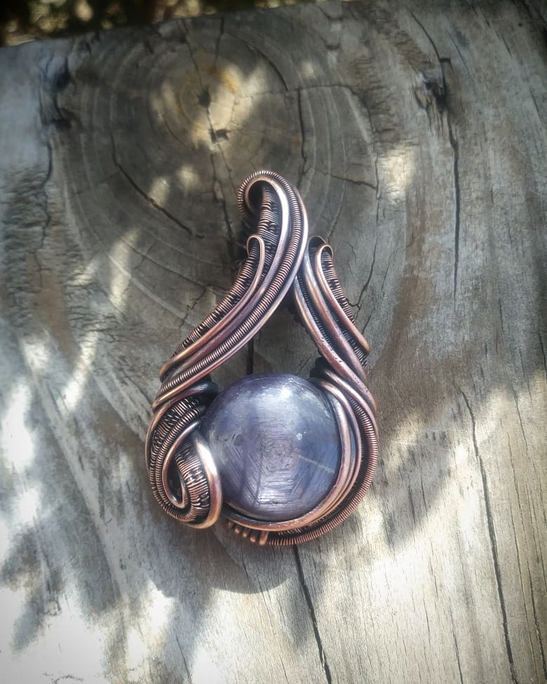 InnerDream29's tweet image. Finished up this star ruby custom today 😍
.
.
.
#wirewrap #starruby #ruby #pendant #handmade