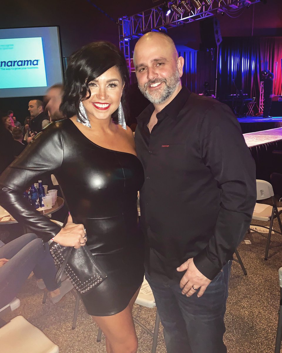 peachypoppins's tweet photo. About this weekend.... Red Hot Winter 2019 was 🔥🔥🔥 #redhotwinter #rodsicklersalonandspa #charity #hospicehearts #leather https://t.co/71ePRQVmuj