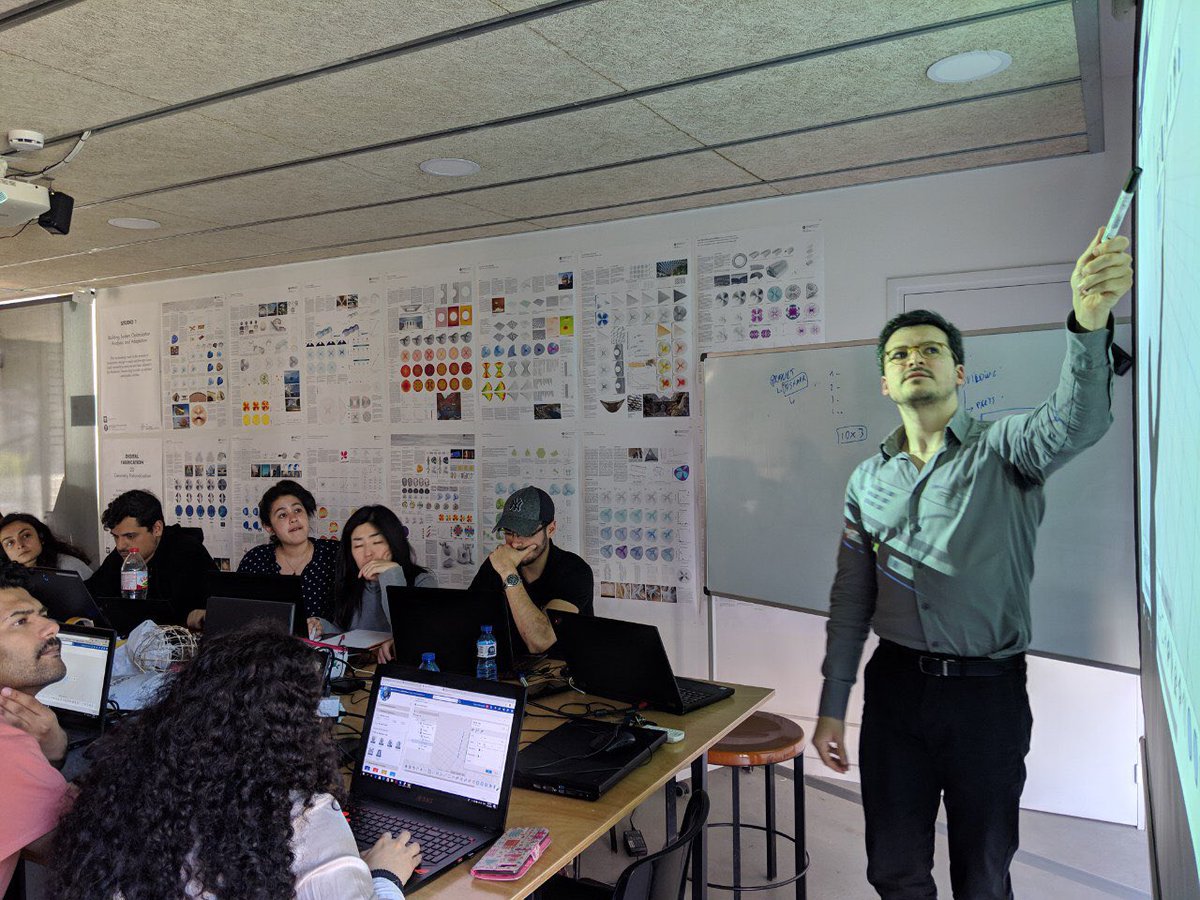MPDA_bcnTech's tweet photo. Really impresive to meet xGen by @3dscatia together with Nicolas Sénémaud. #3DEXPERIENCE #CATIA #Design #Engineering #xGenerativeDesign https://t.co/PDnwoefpjC