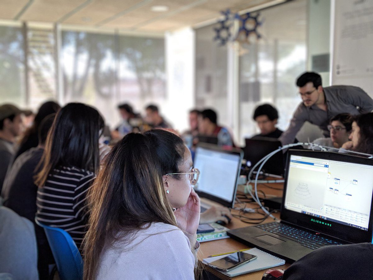 MPDA_bcnTech's tweet photo. Really impresive to meet xGen by @3dscatia together with Nicolas Sénémaud. #3DEXPERIENCE #CATIA #Design #Engineering #xGenerativeDesign https://t.co/PDnwoefpjC