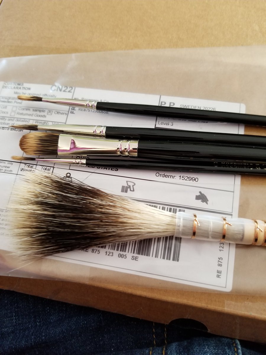 Devildogart1's tweet photo. Here at Devildogart Studio got another supply of Rose Mary paintbrushes. Handmade in England, badger hair etc. Can not wait to put them to use. Have you used Rose Mary brushes before? https://t.co/D6ACDkp2Zy #devildogart #art #commissionsopen #veteran #marines #usmc https://t.co/KZ9HQAPhTp