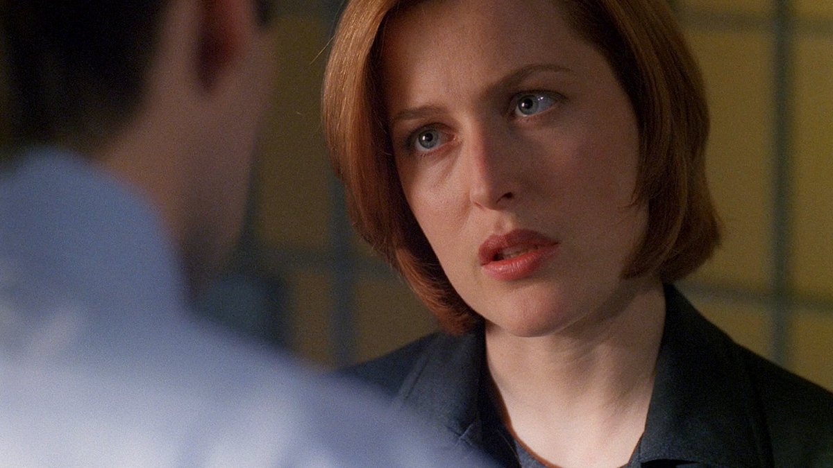 "She has a point. Mulder concedes this in frustrated silence. But that's all he concedes. Taking a new tack." #XFScriptWatch  #Milagro