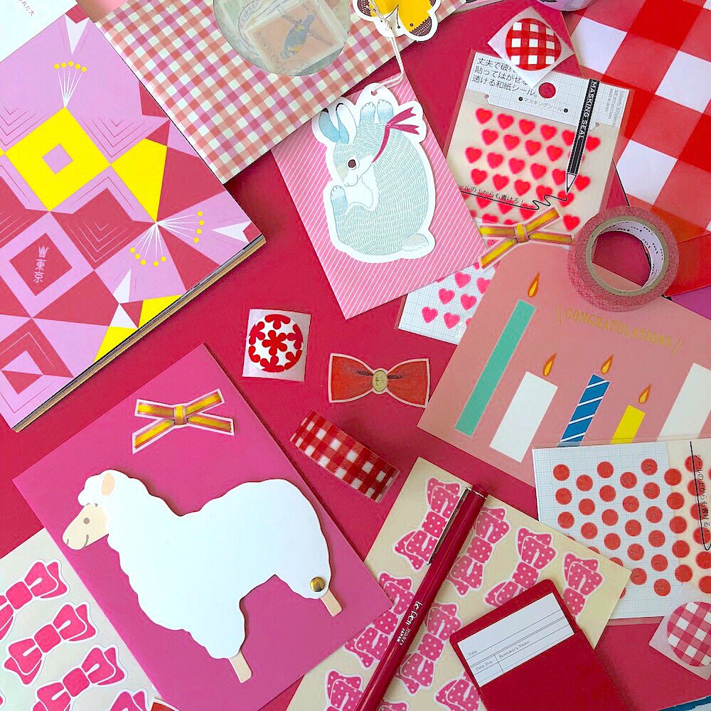 prettypostal's tweet photo. Join the Monochromatic Mail Swap and exchange colourful (or not so colourful) mail with snail mail lovers from across the country &amp; around the world! https://t.co/j1hruKta84 https://t.co/UIAM5FzkiE