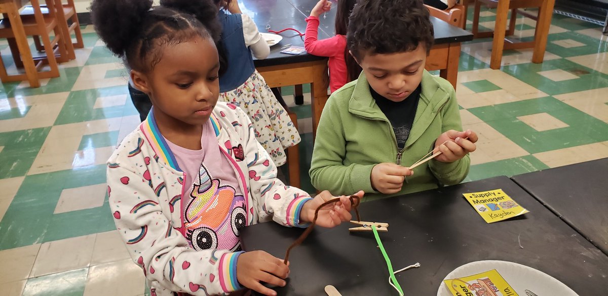 MrsFunaro's tweet photo. Our friends were faced with quite a dilemma.   Several aliens were stuck in the "mud"!  What would our resourceful kindergarteners create to help get them out?  Stay tuned.....@MrsFunaro @SEM_Dalers https://t.co/8rMypsvA0S