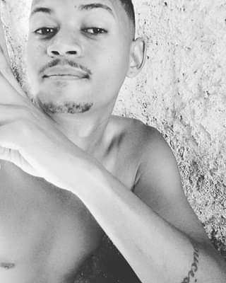SilvaDouglas18's tweet photo. #negrinho https://t.co/hy7MsJW7ZN