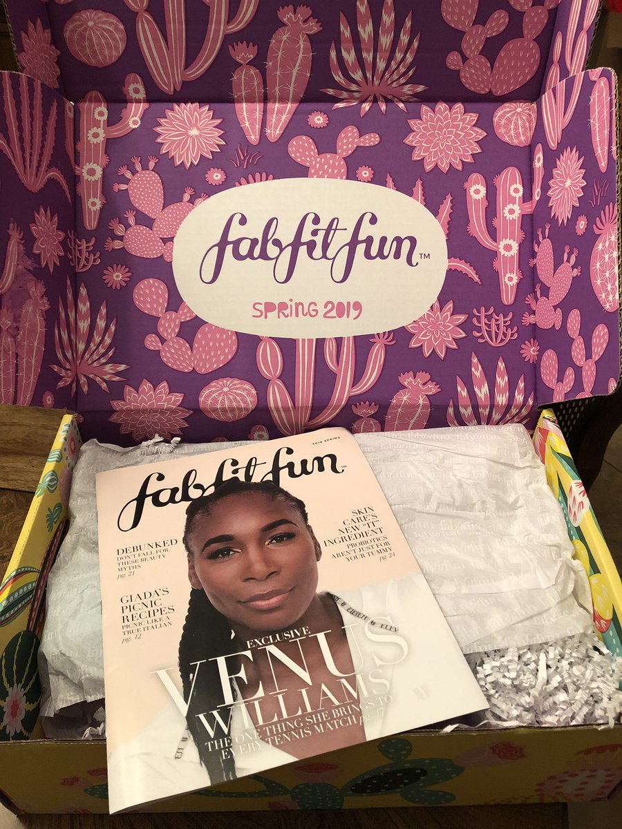 Clara_Cap's tweet image. Just got my #fabfitfunspringbox. Love love love my @FabFitFun box. Monday’s just got a whole lot brighter. #meliapuntacanabeach #fffgiveaway #fabfitfun
