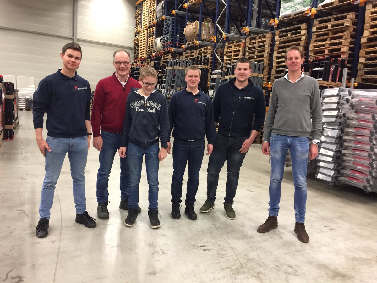 MarcSakol's tweet photo. Alle medewerkers van van de #fliert uit #Barneveld gisteravond op bezoek bij #Transferro in Zwolle. Leerzaam en leuk om zo informatie uit te wisselen. https://t.co/OQBztFMSOz
