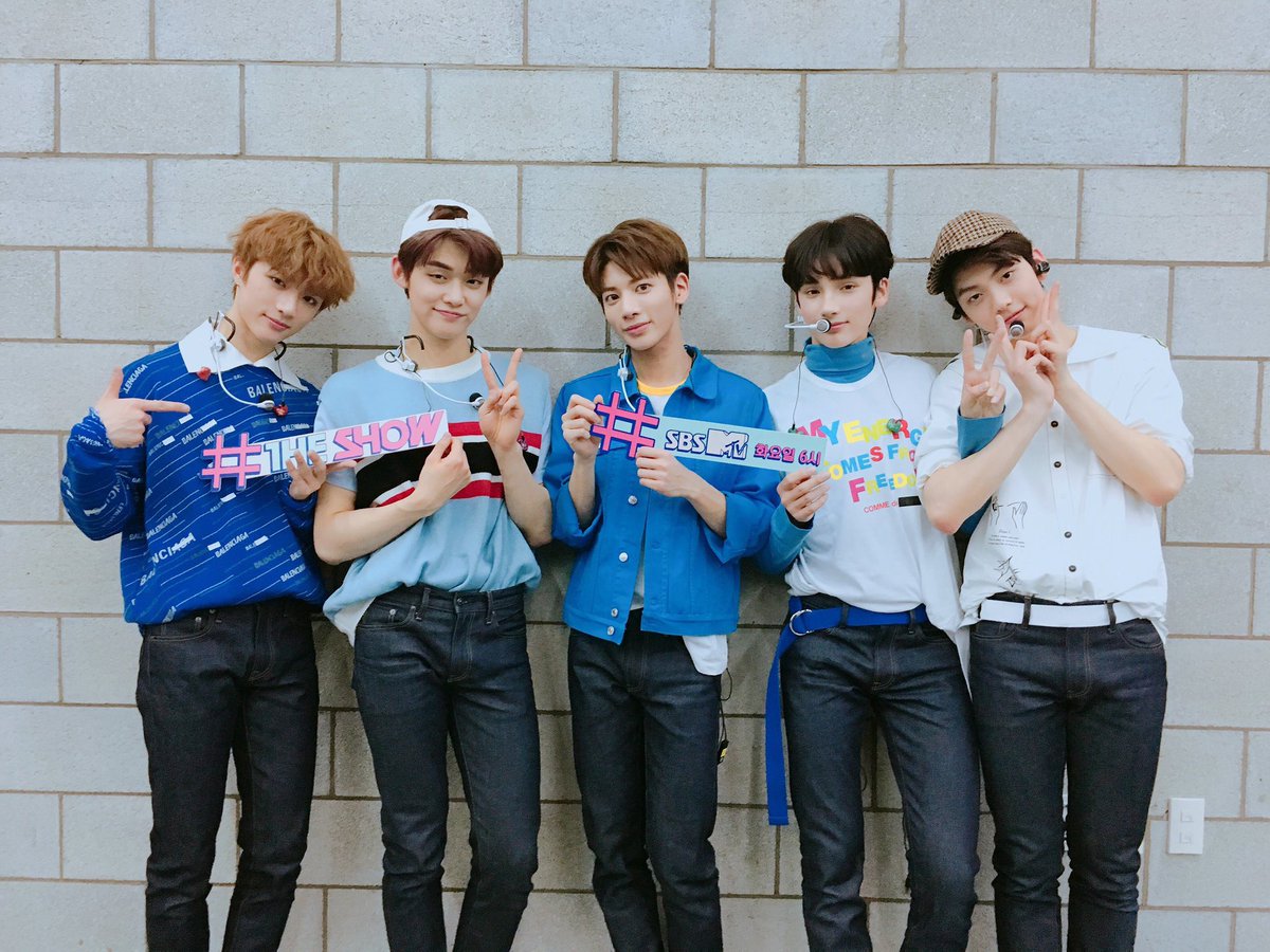 TXT メンバー イヤモニ カラー】 💜ヨンジュン→紫 🖤スビン→黒