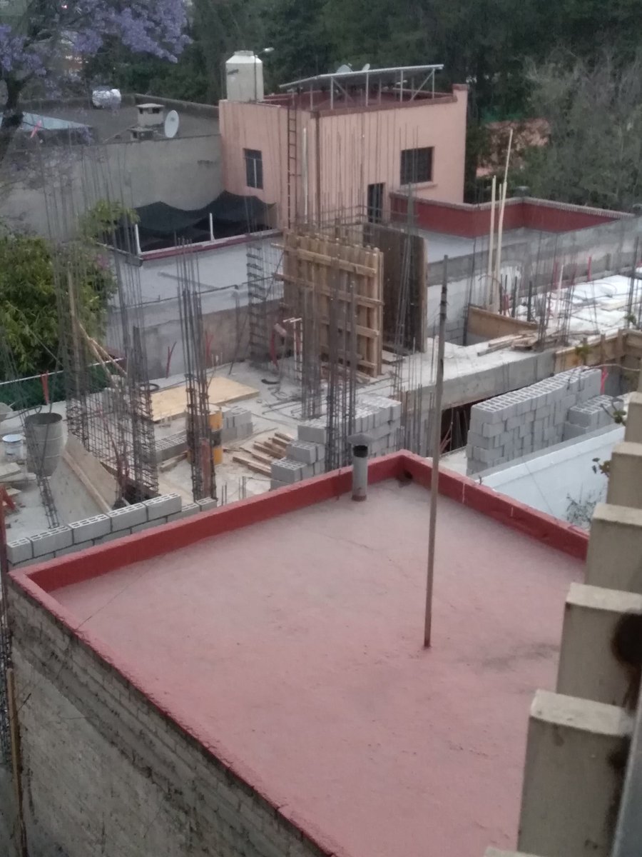 <a href="/mariana_boy/">Mariana Boy</a> <a href="/PAOTmx/">PAOT</a> Esperando una respuesta a mi tweet del pasado sábado, expediente sin resolución a 10 meses de iniciado, la obra va por 15m de altura cuando sólo puede construir 9m ¿Dejará que rebase el límite? ¿Y luego qué pasará?