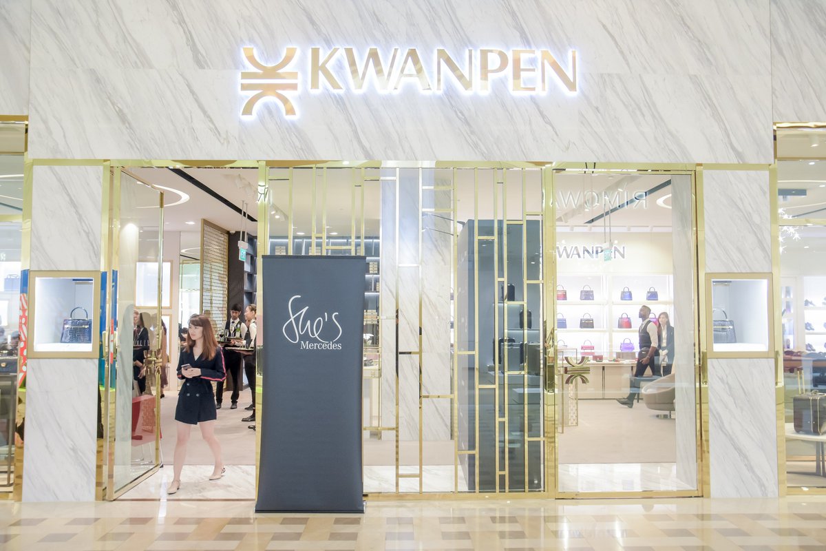 Kwanpen1938's tweet photo. It was a pleasure hosting our guests from She’s Mercedes for an evening of indulgence at the KWANPEN Flagship Boutique at The Marina Bay Sands, Singapore. We hope you enjoyed the hands on sessions with our craftsmen, and we look forward to welcoming you again soon. https://t.co/nG8ruUfCVa