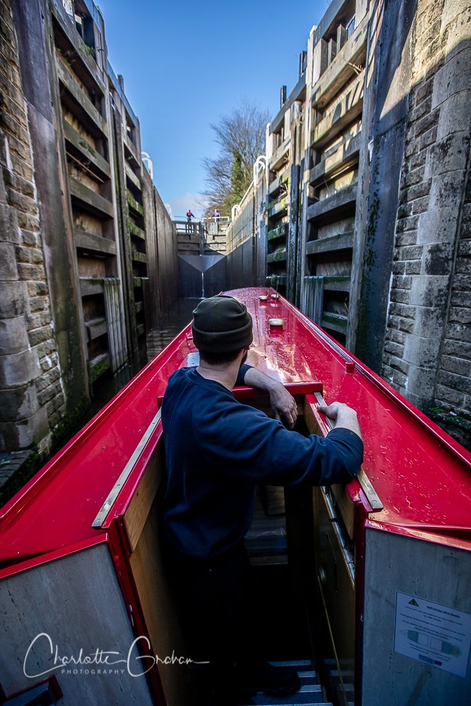 MadCowFudge's tweet photo. Image I took whilst on a #Canalboat on behalf of the #DailyTelegraph with an image appearing in the Daily Telegraph today @CanalRiverTrust #Rochdalecanal #Boats #SowerbyBridge #Waterways #CanalLocks #Locks #Heritage #Lockkeepers https://t.co/7va2xgykAP