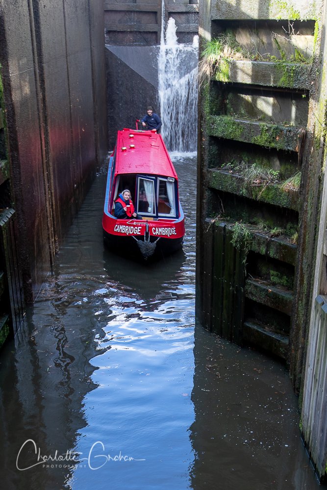 MadCowFudge's tweet photo. Image I took whilst on a #Canalboat on behalf of the #DailyTelegraph with an image appearing in the Daily Telegraph today @CanalRiverTrust #Rochdalecanal #Boats #SowerbyBridge #Waterways #CanalLocks #Locks #Heritage #Lockkeepers https://t.co/7va2xgykAP