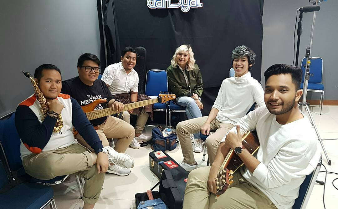 Kurang siapa disini ? 👋 #kandara #kandaraid #kandaraband #bandindonesia #dahsyat