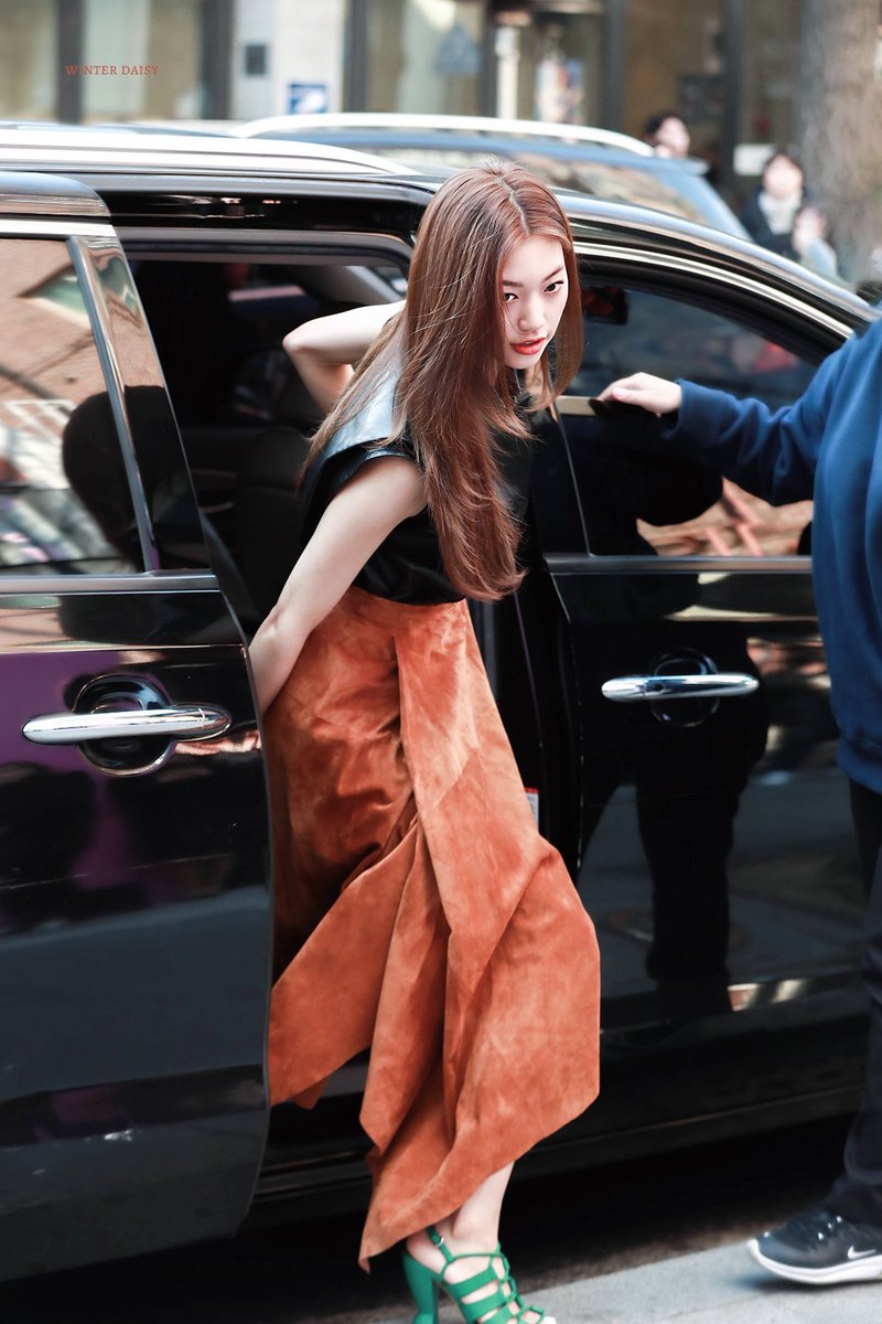 190308