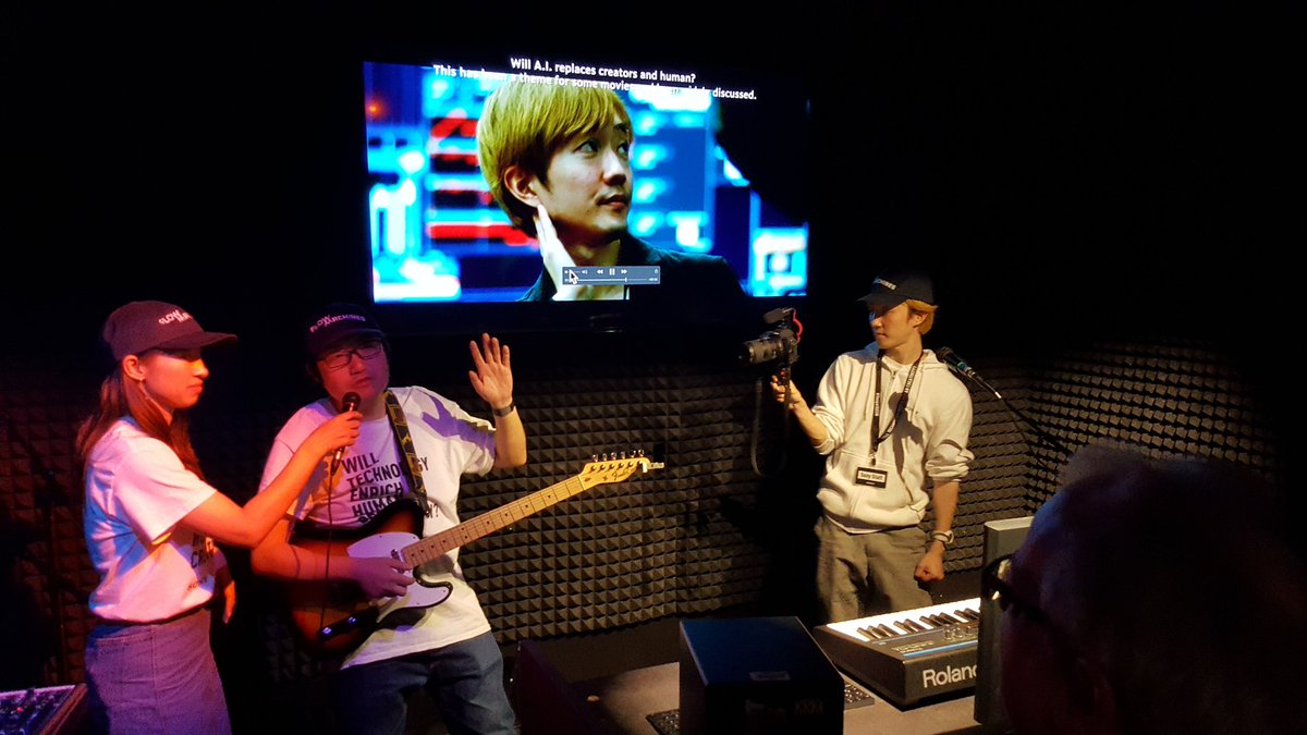 LifeEntrepre's tweet photo. Amazing experience learning how #AI creates music from a few simple cords &amp; melody using a program called #flowmachine fun improv session w/ audience. @SonyElectronics @sxsw #SonyatSXSW #sxsw #SXSW2019 #austin #atx #texas #tech #innovation https://t.co/hm24J82BLr