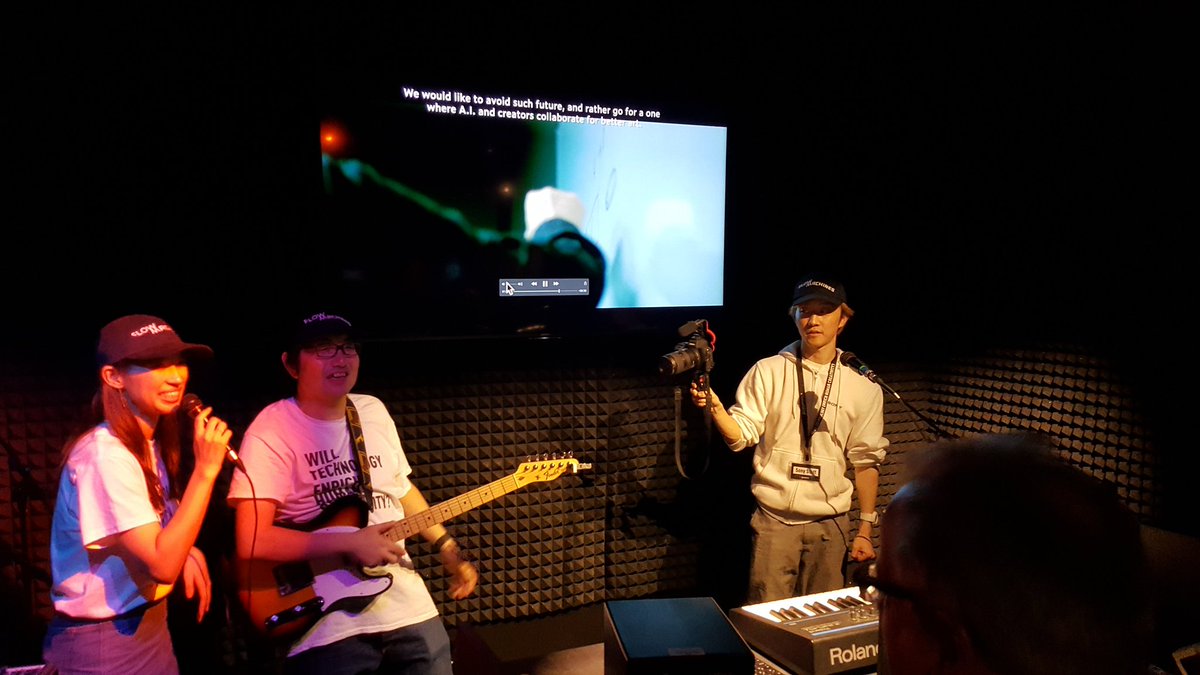 LifeEntrepre's tweet photo. Amazing experience learning how #AI creates music from a few simple cords &amp; melody using a program called #flowmachine fun improv session w/ audience. @SonyElectronics @sxsw #SonyatSXSW #sxsw #SXSW2019 #austin #atx #texas #tech #innovation https://t.co/hm24J82BLr