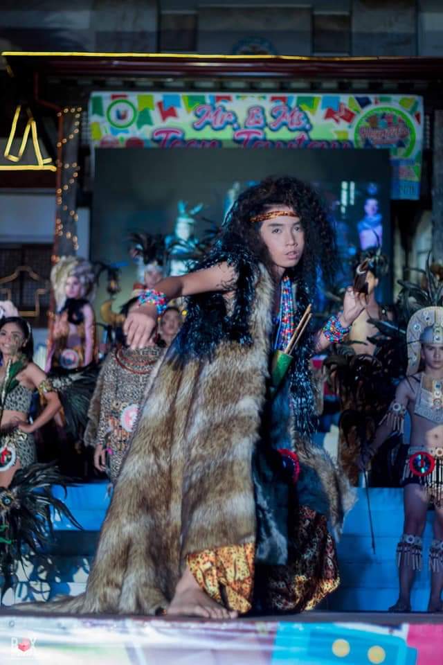 its_AndreParker's tweet photo. And the tapestry here on my skin
Is a map of the victories I win
Look where I've been
I make everything happen...
#andreyeouseffTIMBOLtamuraparker #MrTeenTAYTAY2019 #BatangTaytayeno #ProudBatangSanIsidro #SMACArtist #TatakSMAC #OfficialArtist #BeeHappyGoLucky2.0 #BHGL2.0 https://t.co/NAPQdiRgbF
