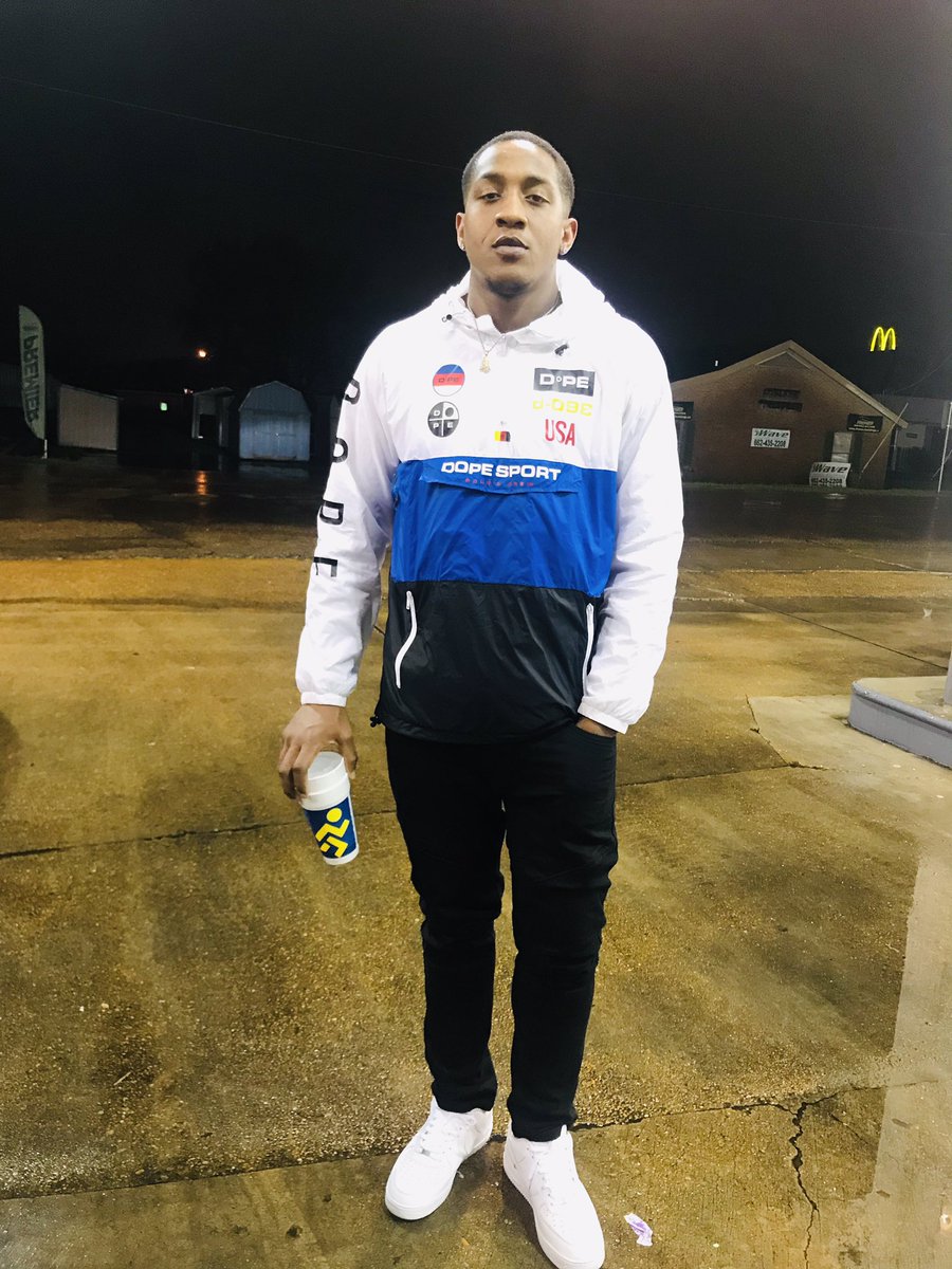 DayOneShaq's tweet photo. #Dopee 🔥‼️ https://t.co/Ob9BlQUfPP