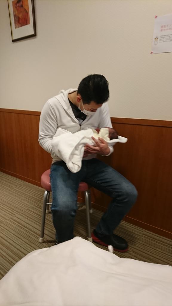 naaa_510's tweet photo. 2019年3月11日18:21
無事に元気な男の子出産しました💓
生まれてきてくれてありがとう。
絶対幸せにします！！！ https://t.co/KvPXFfoE5H