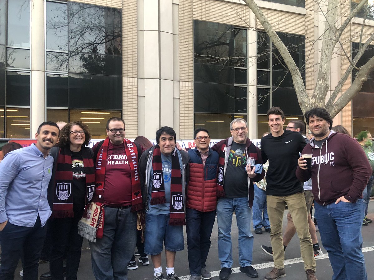 .<a href="/JCohenHere/">Josh Cohen</a> is braving the shave with <a href="/Sac_Battalion/">TowerBridgeBattalion</a>!

Help him raise donations: stbaldricks.org/participants/m…

#ItTakesARepublic
#RockTheBald