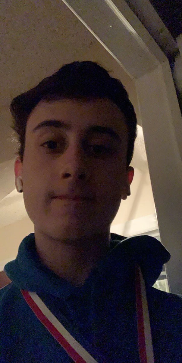EClickbait's tweet photo. Here is a picture of Anthony Generosi at 10:31 my sources send me this https://t.co/f6IQXXEAIb
