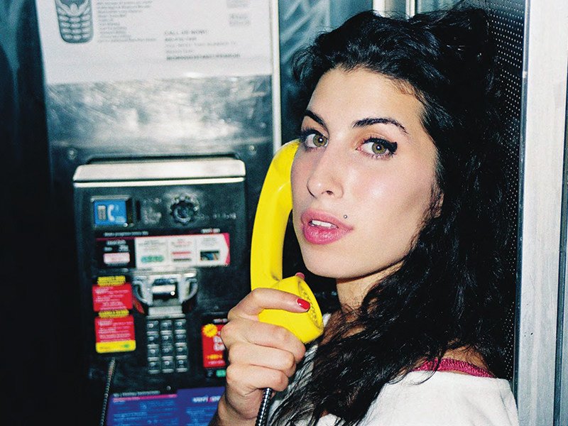 GRUNGECAKE's tweet photo. #BackToAmy presents a younger Amy Winehouse at #SXSW https://t.co/BInd4prsQC @amywinehouse @AmysFoundation https://t.co/kFeNR9jSYz