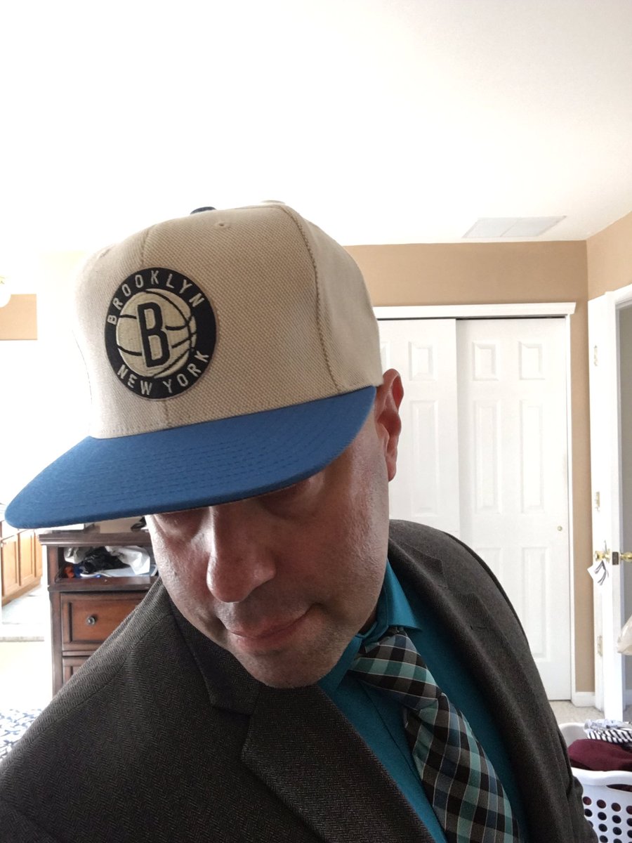 Muzixndmd's tweet photo. @mke59fifty @SquatchoSpotti1 @jaylaw22 @Caplover83 @xmgc_2013 @emdeem @NickWallace210 @hatsgamestrains @FiddySicks @JJHoserHOTD @GMaclagan @Justin_Byrd04 @MyDopeHatGame @Benjamin_G_Lund @Hat_Tweets @Interstate19 @dlock13 @Swartzy16 @insomniac82986 @Jeannie2321 @HatHoard @mrincognito74 @benrod19 @mbressler13 @AndrewHoddle @SFHatDad @HatClub @TheTownJester @BRKCP_ @lids @milbhatguy @SDHatGuy @509fitted @fiveninefiveoh @rumlightning @el_gmac73 @thehataddict @mrdrewmaurice @profhattar57 @cudaman11 @aaroncappscaps @paandy188 @hat_problemz787 @BaseballCapHats @Thegame3798 @renerocha80 @FittedFriday @StrictlyFitteds @FittedEra51 @JaxShrimp Very very late #HOTD
Mitchell&Ness
“The Oxford” series
Fitted
Brown leather undervisor
#Nets #DETvsBKN #HatTwitter #Caps #CapsOn365 #FittedCommunity #FittedOfTheDay #WeGoHard #CapsOn #HatOfTheDay https://t.co/N5FODhnIww