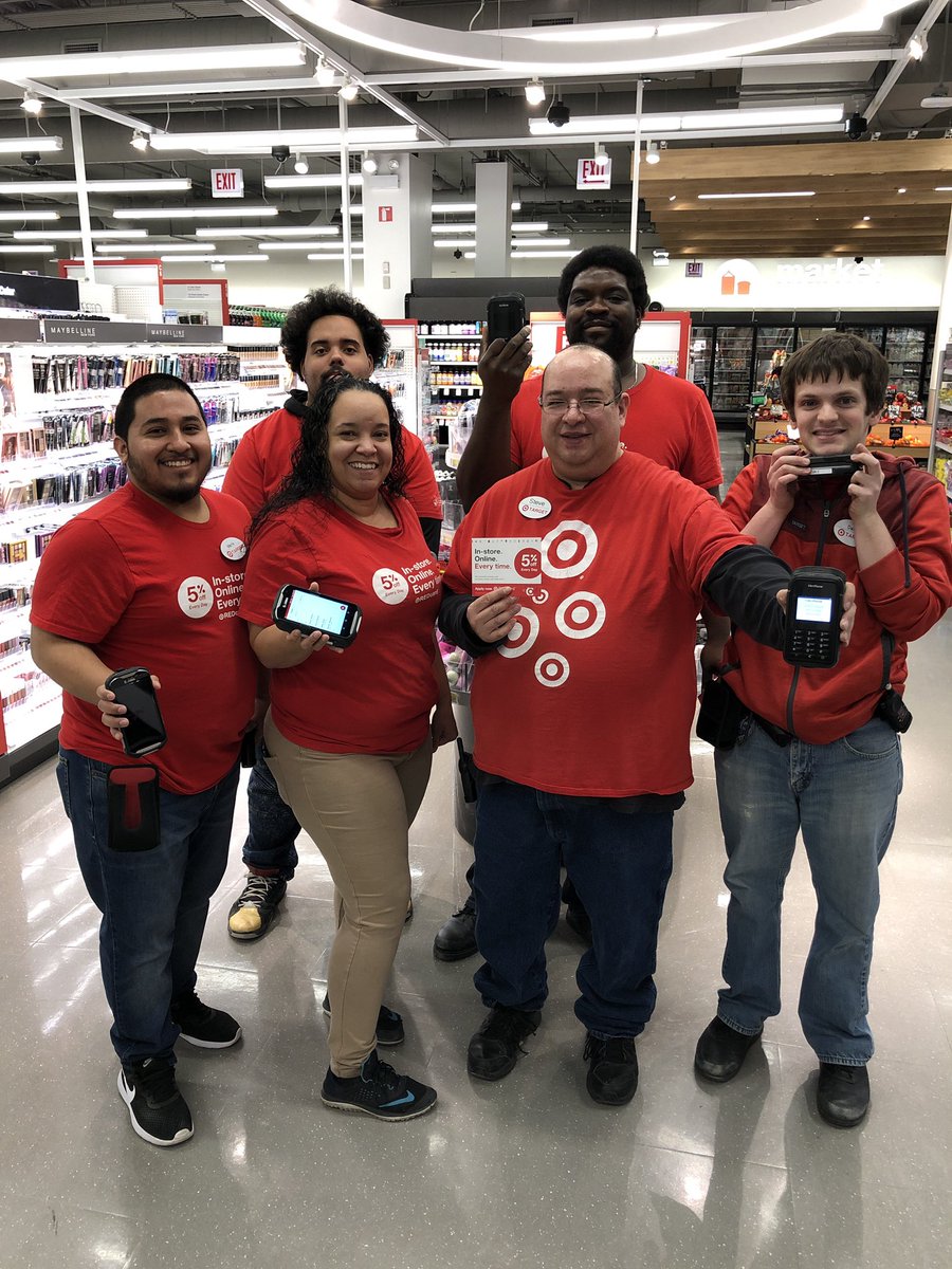 TargetMonty's tweet image. Awesome job to our T3307 team! 11 Mycheckouts, beat our Redcard goal, and received a guest compliment card! #dreamteam #wickerpark #gosales #targetlove #marchmadness @JustLikeYuh @Targetbrek @TargetBenita @TgtAriel @TargetAlondra