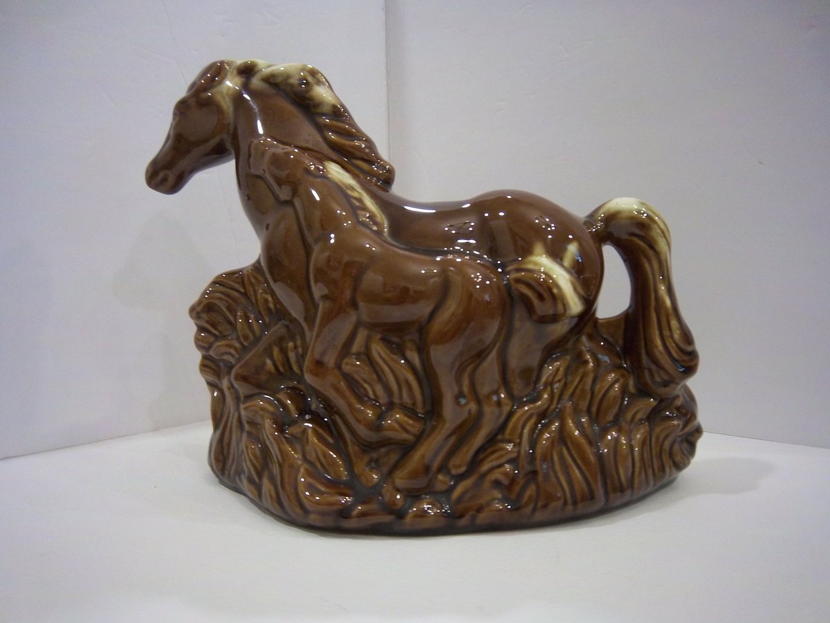VintageFndsFnd's tweet photo. Excited to share this item from my #etsy shop: Vintage Mare and Foal TV Lamp Phil Mar VintageFindsFound Housewarming Gift Wedding Gift Brown Drip Ranch Decor MCM Ceramic https://t.co/uW59jbq7xc https://t.co/Dubd9D0Pou