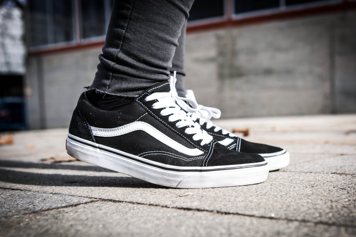 bowlivia_'s tweet photo. From the water bottle flip challenge to the Vans challenge and now maybe the Crocs challenge - Have you tested out your Vans or Crocs yet? #NAITPR #Freepublicity #VansChallenge https://t.co/BnftcuXFsa