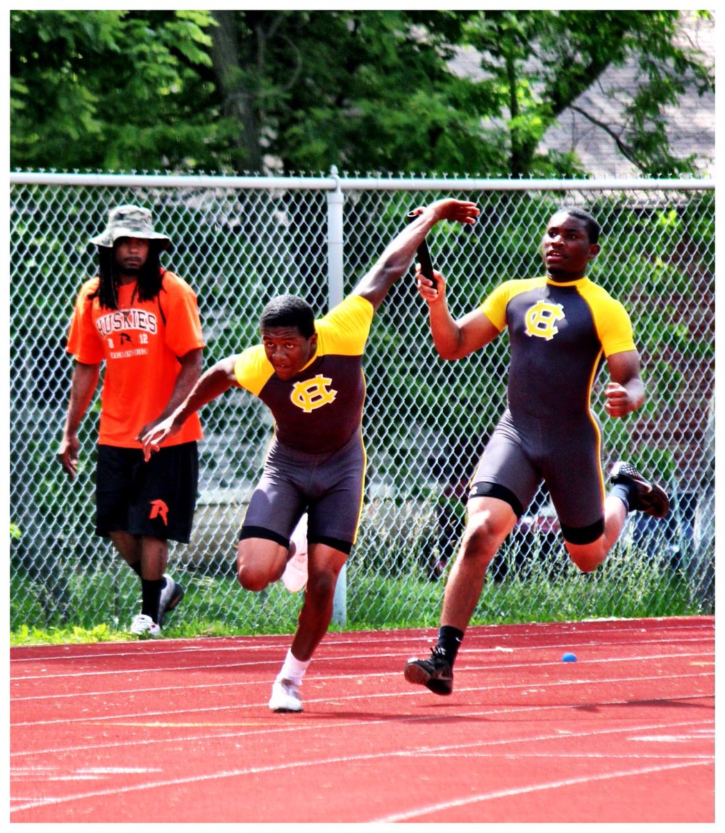 Coach_GeoffL's tweet image. As track season Is beginning, I can always look back and appreciate the “attention to detail” and the correct form of a handoff or an explosive start. #formOverSpeed #attentionToDetail