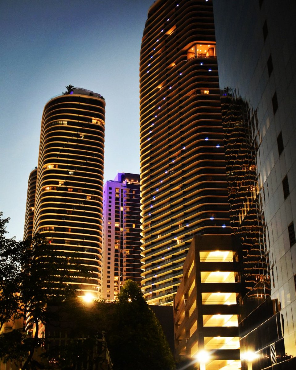 #SLSBRICKELL built  (2017)  #Architecure #DowntownMiami #Brickell #Miami #Florida #ig_unitedstates_ #AmericanCities #citylife  #SouthFlorida #Skyline #epicphotos #Igersmiami #Dade #igersfl  #Skyline #awesomepic #SouthFla #visitflorida #miamiliving #MagicCityPhotography