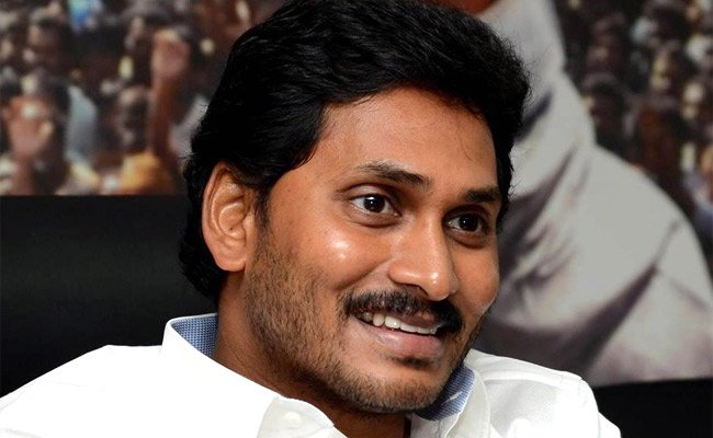 SakshiNews's tweet photo. ప్రతి కుటుంబ సభ్యుడికి శుభాకాంక్షలు : వైఎస్ జగన్ : https://t.co/ZVAIn3CTvr @YSRCParty @ysjagan #PartyFoundationDay https://t.co/HLdQdIPOAN
