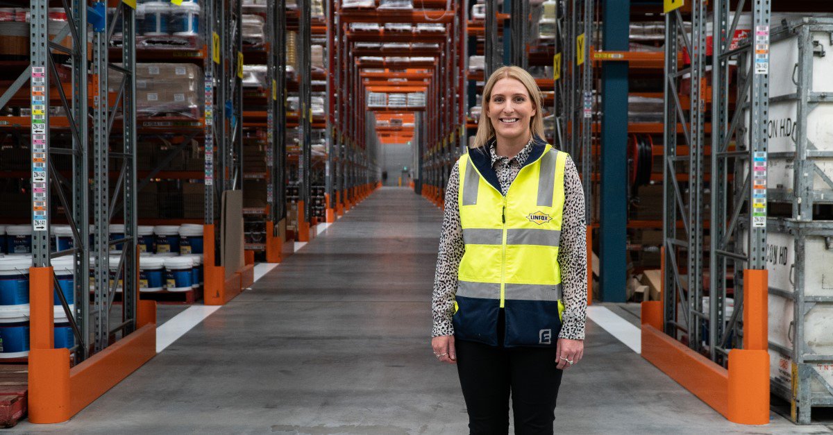 Apply now for Linfox's 2020 Graduate Program across Australia! Get exposure to a wide range of business areas and hands-on experience in transport, warehousing and distribution. Click here: lnkd.in/gUHD8NQ  #togetherstronger
