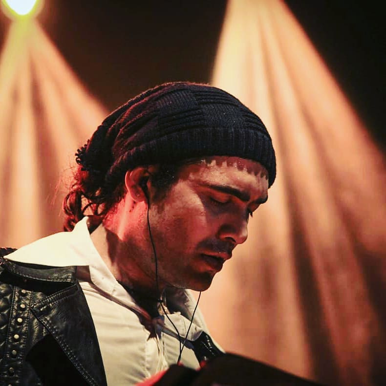 Jubinautiyalfc_'s tweet photo. “One good thing about music, when it hits you, you feel no pain.” 
🤗🤗💓🙏
#aayushphotographyy
@JubinNautiyal #aakshank2k19
 #JubinNautiyalMusic #BollywoodSinger #GrowingStar #JubinNautiyalFc #Acoustics #Guita #Vida https://t.co/5ZcMOHk1JU