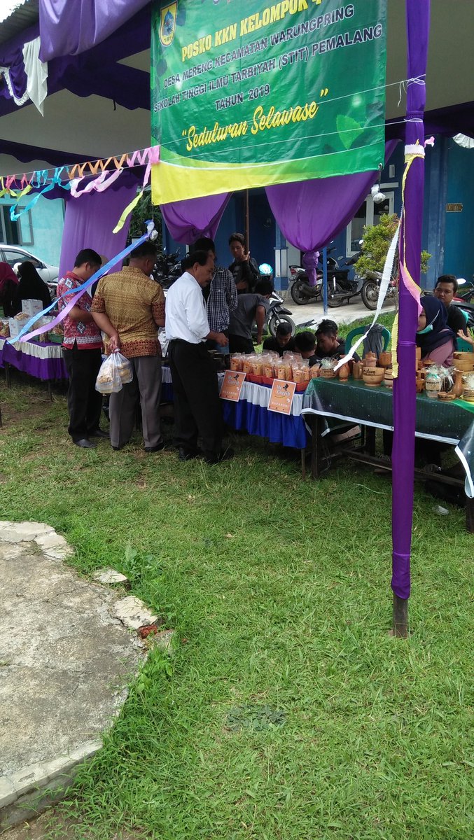 Psta rakyat dan expo di kec warungpring mnmplkn branka rgm mcm ada pmran UMKM dsa, anka mcm mknan tradisional,aneka buah"an khas kec warungpring dan kerajinanan masyarakat warungpring,,slasa12-03-2019 di hlmn kec warungpring <a href="/PemkabPemalang/">PemkabPemalang</a> <a href="/ganjarpranowo/">Ganjar Pranowo</a>