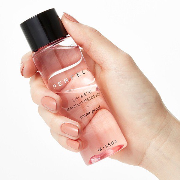 COCOHOUSE10's tweet photo. [Nước tẩy trang Missha Perfect Lip And Eye Make Up Remover Waterproof] - Dành cho mỹ phẩm không trôi
Giá: 105.000đ 
Link sp: https://t.co/ZvcgFuxGtj…
#cocohouse #missha #cleansingoil #oil #remover #waterproof #eyelip #eye #lip #removereyelip #nuoctaytrang #dầu https://t.co/7NT0aftgk2