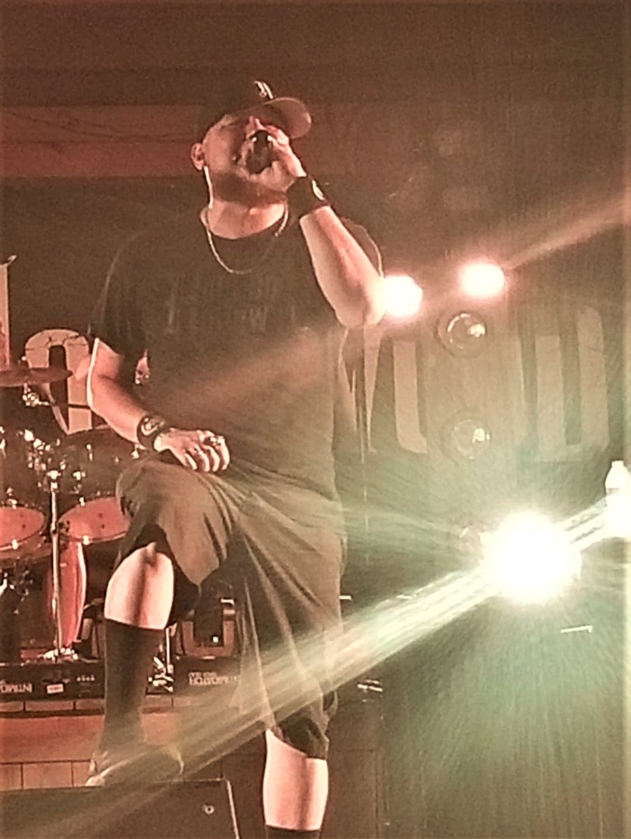 VentricOfficial's tweet photo. Our new single "WHY" is available on all the platforms. Follow us on Spotify! #Why #draggingmedown #altrock #houstonbands #spotifyfire #ventric
#houstonscene
https://t.co/1qJ2wYh1uH
https://t.co/SU5PhK7zTo https://t.co/cJkd7tu0Ph