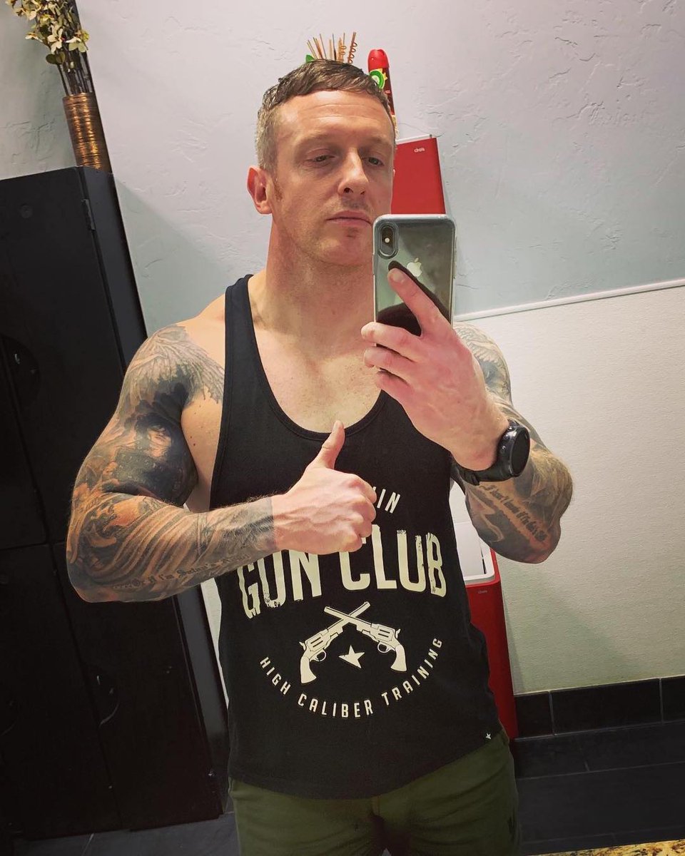 GunClubUK's tweet photo. Mark Clayton giving thumbs up for smashing a workout.
-----
https://t.co/lqrt918p6R https://t.co/Bss9yDUJ3V