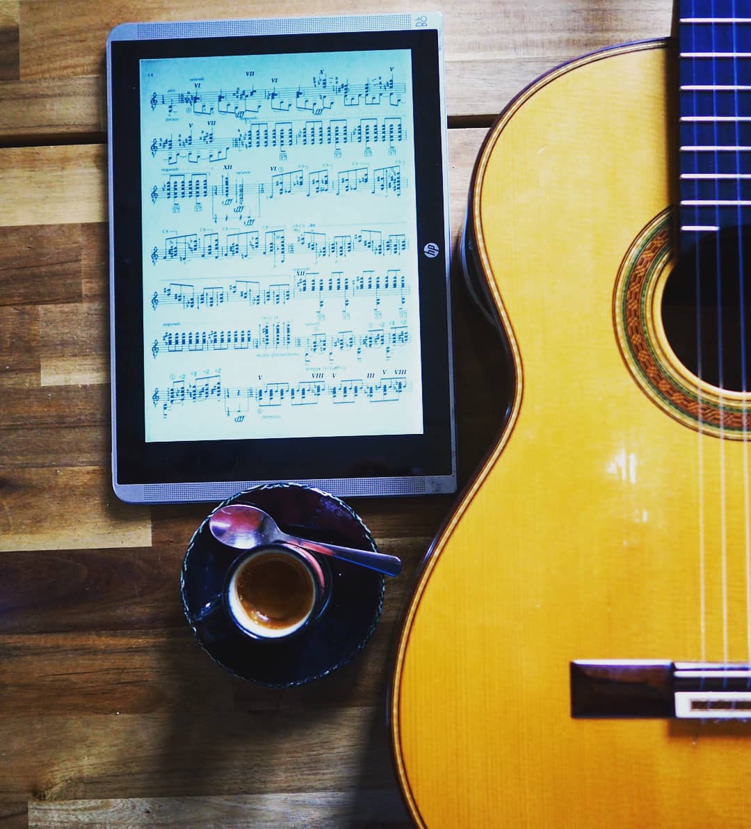 Love playing this beautiful piece of music. I always wanted to play it, since I have heard it as a beginner of the #classicalguitar .
.
#guitar #music #musican #classicalguitarist #classicalmusican #sonatina #albertoginastera #finale #practicemakesperfect #practice #espresso